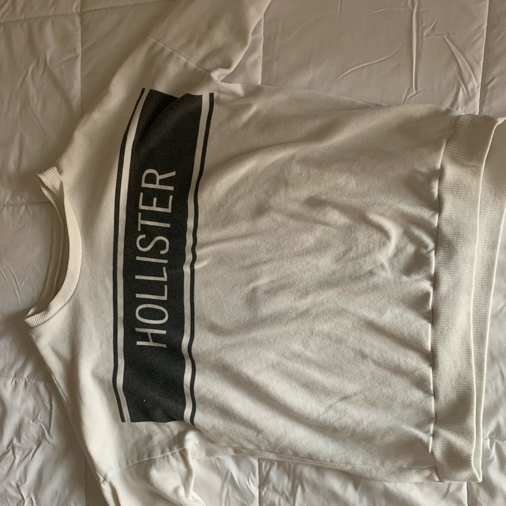 Hollister sweater